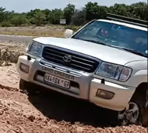 Sand driving training, Hanahai, Botswana